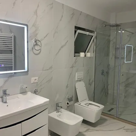 Appartement Lovely Center #1 Korce